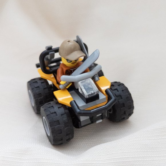 Lego City Car with Minifigure | Set of 5 | Toys & Collection Display - Picture 2 of 13